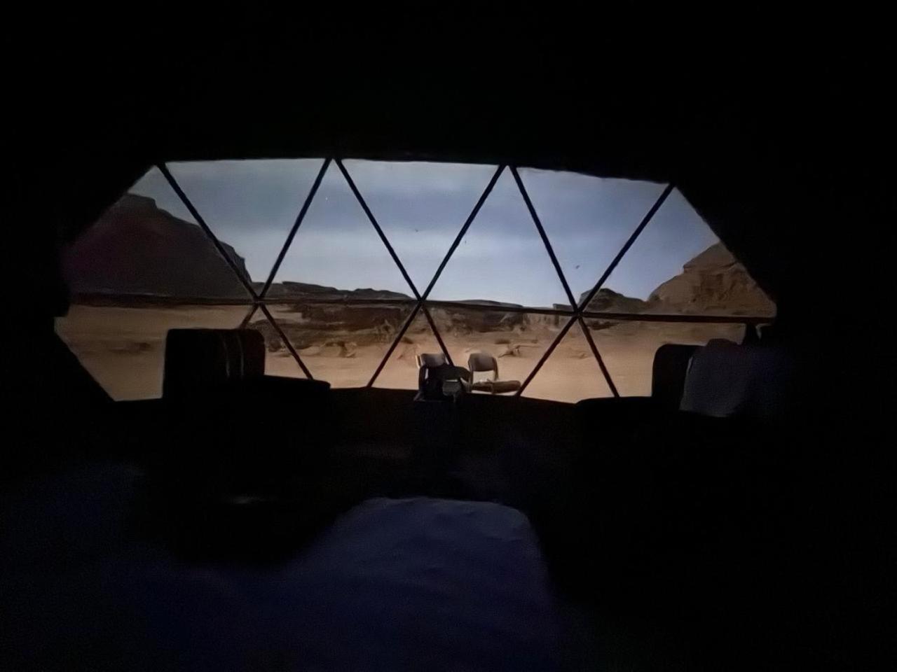 Wadi Rum Rose Luxury Camp Exteriör bild