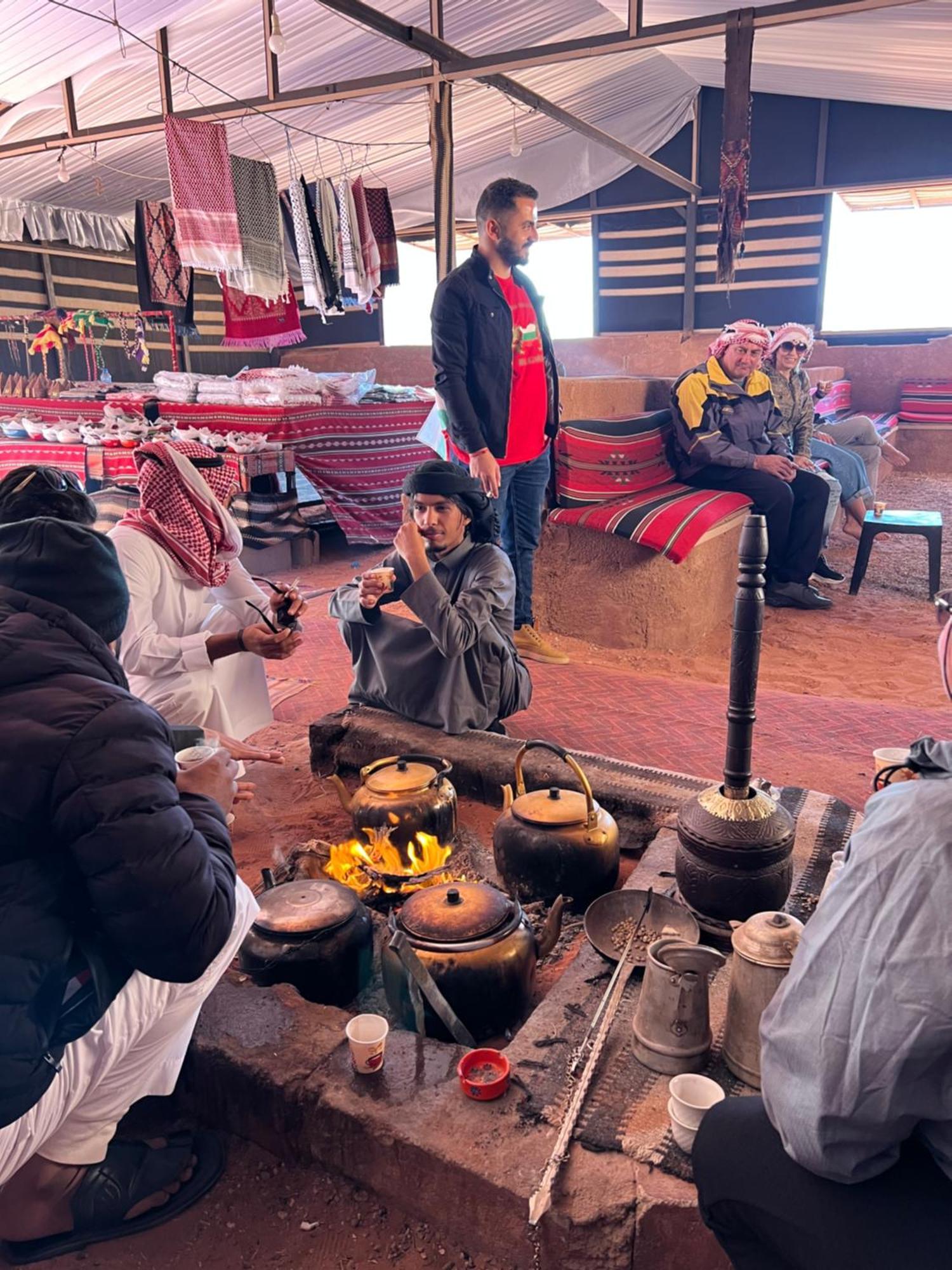 Wadi Rum Rose Luxury Camp Exteriör bild