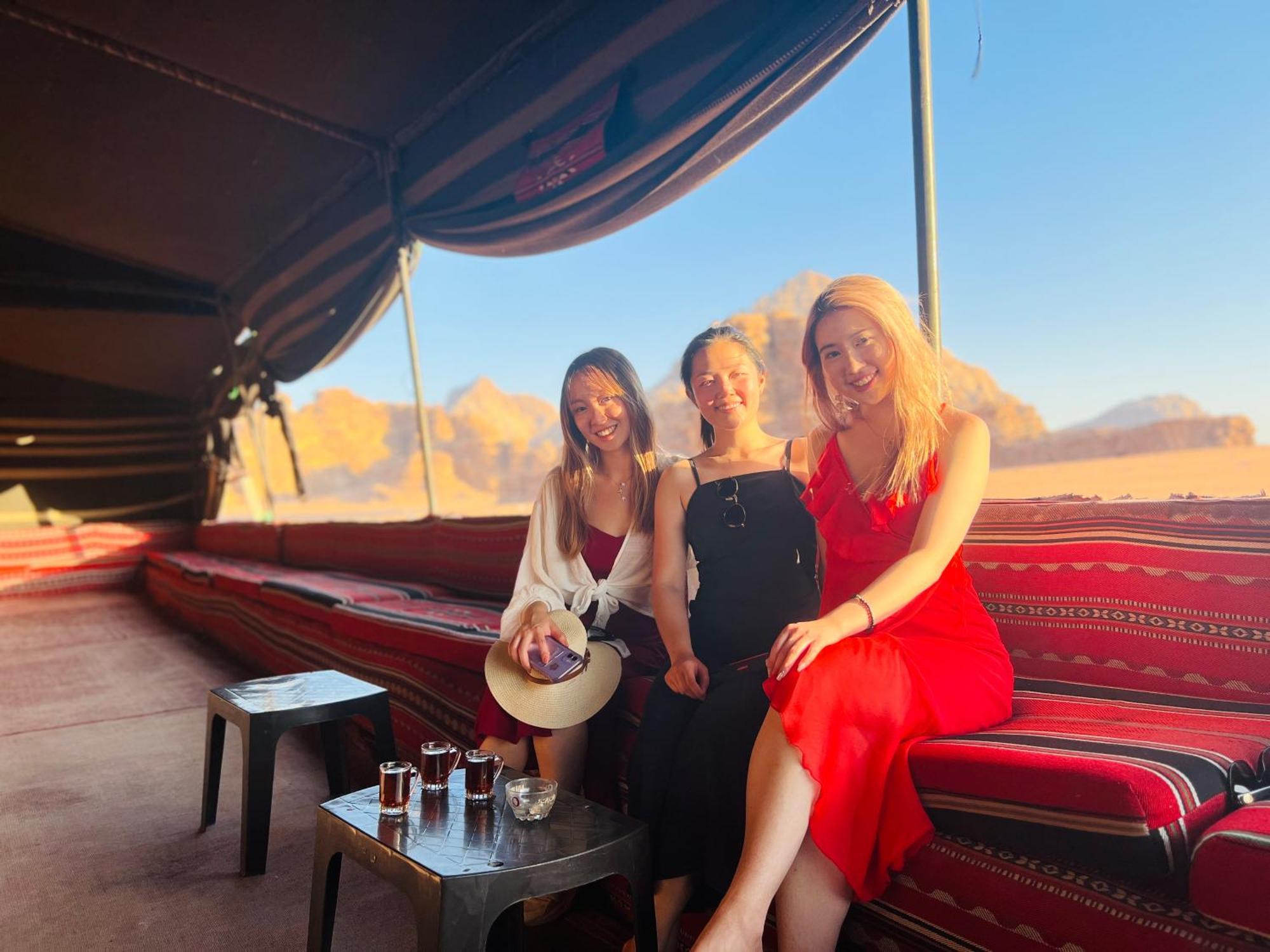 Wadi Rum Rose Luxury Camp Exteriör bild