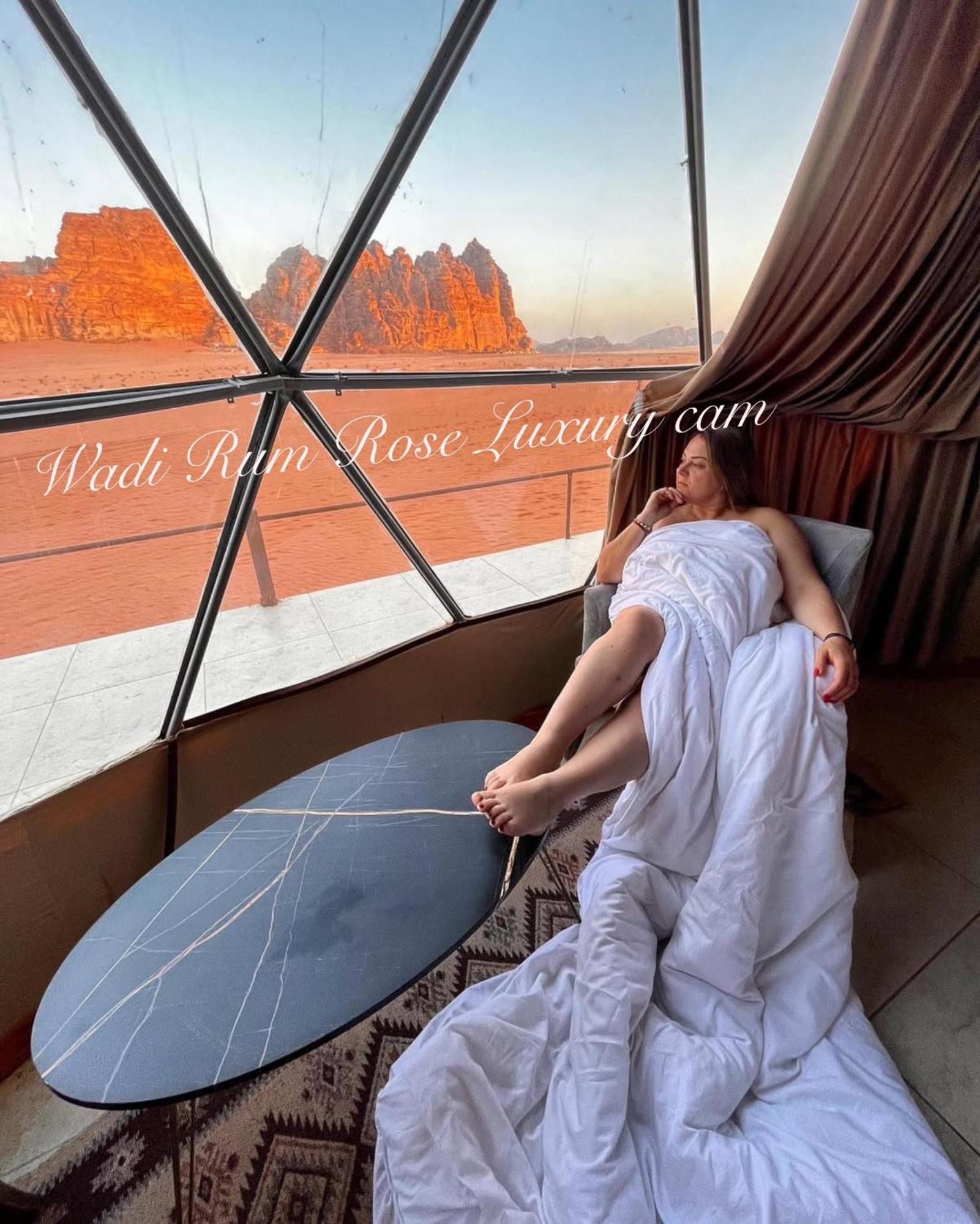 Wadi Rum Rose Luxury Camp Exteriör bild