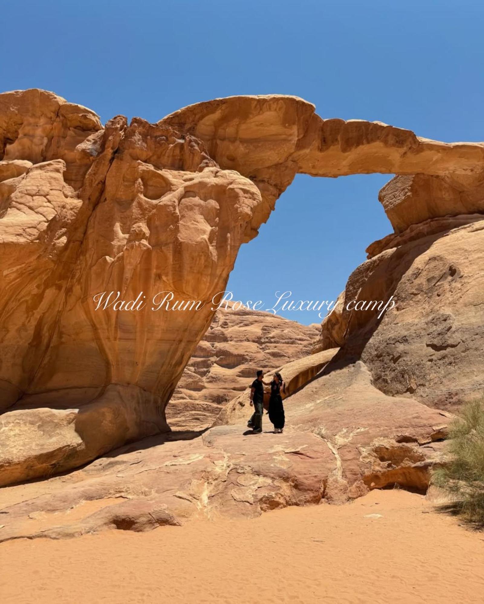 Wadi Rum Rose Luxury Camp Exteriör bild