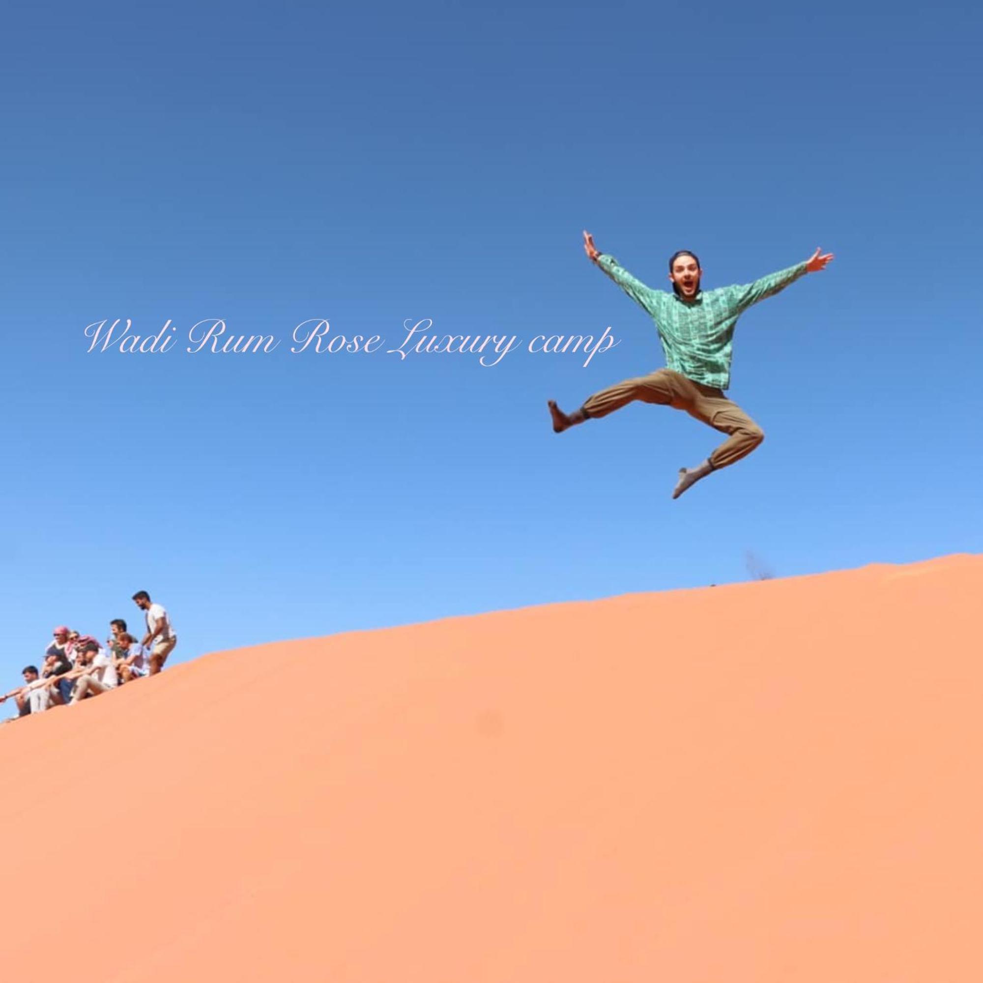 Wadi Rum Rose Luxury Camp Exteriör bild