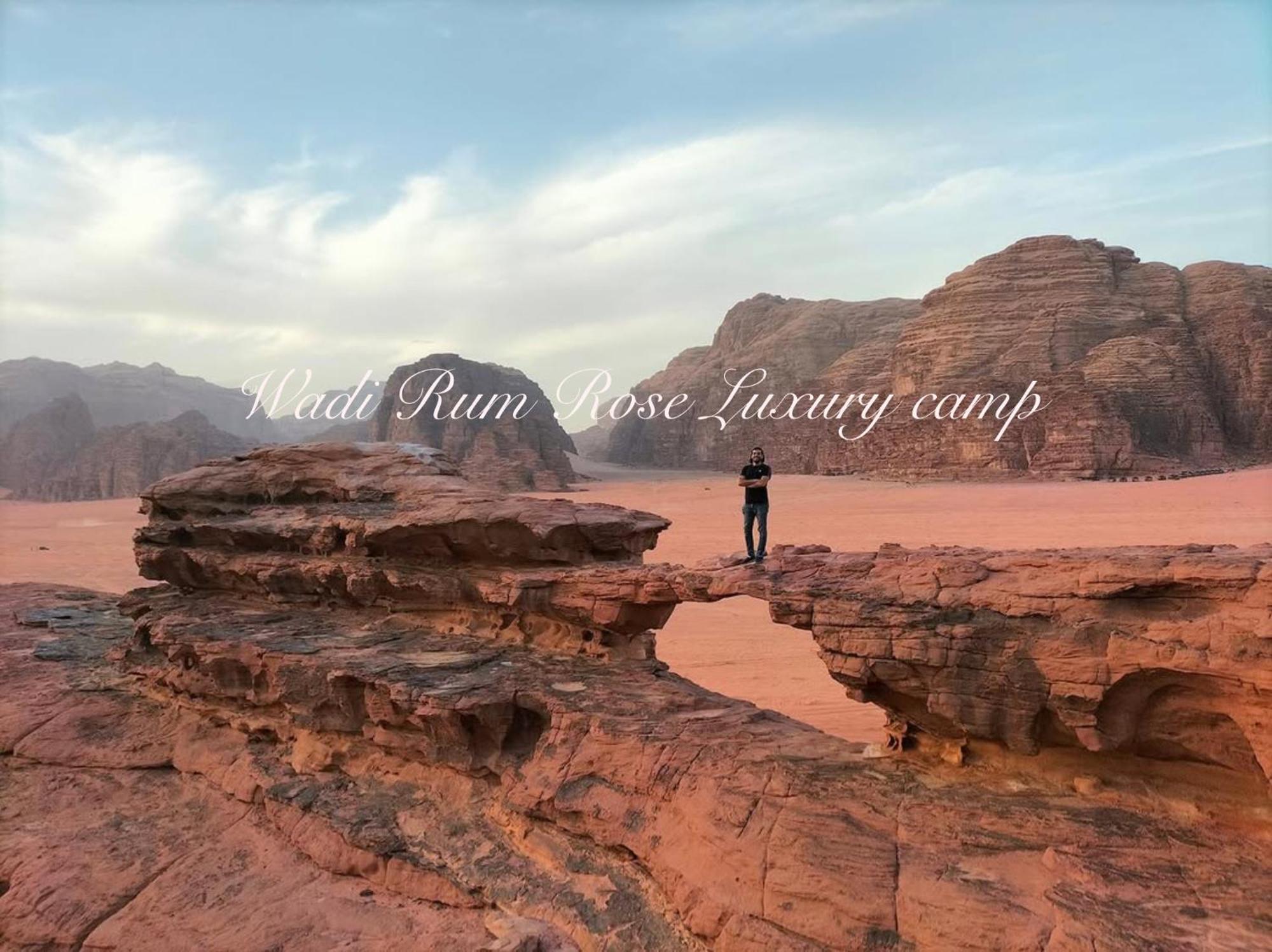 Wadi Rum Rose Luxury Camp Exteriör bild